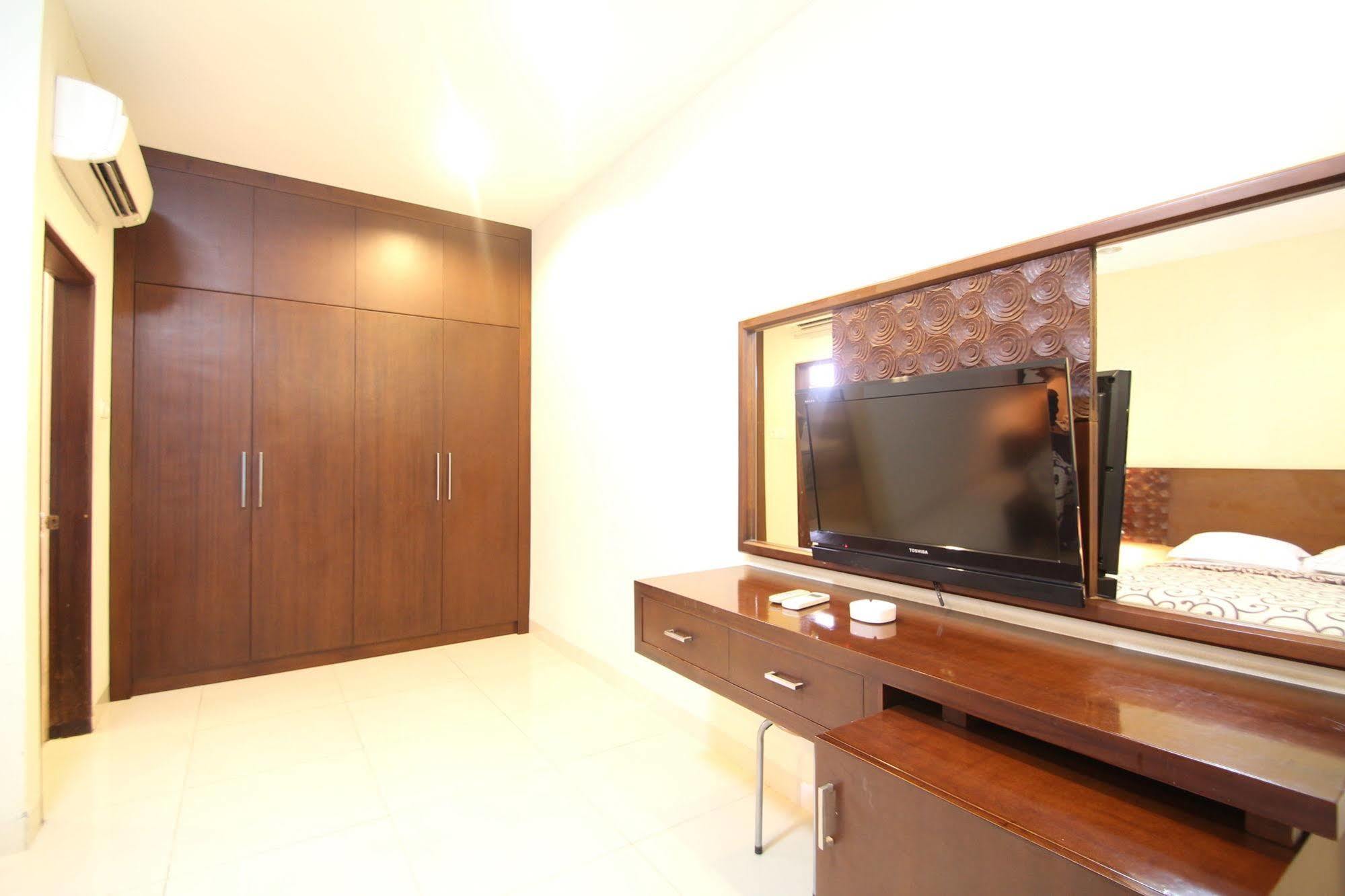 Simpang Inn Hotel Legian Exterior foto
